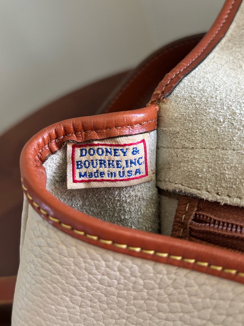 Vintage Dooney & Bourke AWL Crossbody Bag - Picture 8 of 10